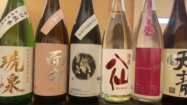 おはようございます。
日本酒ご用意しております🍶
ご予約お待ちしております🍣

【ランチ】
11:30〜13:00／13:30〜15:00（二部制）
【ディナー】
18:00〜23:00

【メニュー】
🍣 おまかせ12貫コース　9,500円
🍣 おまかせ15貫コース　12,000円
🍣 厳選おまかせショートコース　12,000円
🍣 握り多め大将厳選コース　21,000円
🍣 大将の厳選おまかせコース　23,000円

ご予約はプロフィールリンク、または公式HPより📩

───────────
#自由が丘 #目黒線グルメ #東横線ディナー 
#鮨屋 #寿司屋