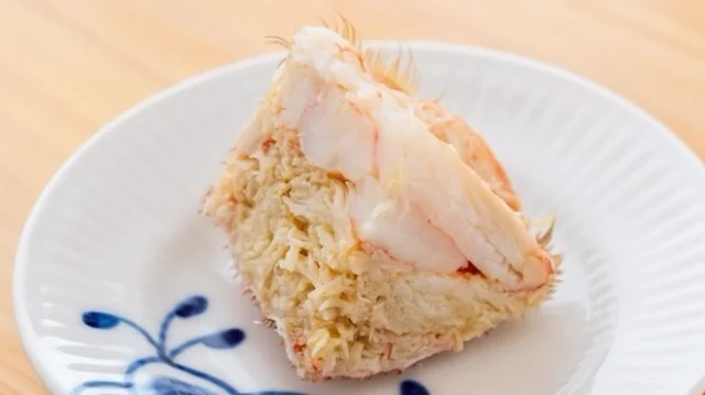 🍣 自由が丘の隠れ家 江戸前鮨

6mの檜カウンターで味わう
大将のおまかせコース。

暑い週末になりそうですね☀️
春の魚とお酒、ご用意してお待ちしております。

Hidden Edo-style sushi in Jiyugaoka, Tokyo.
Omakase experience at a 6m hinoki counter.

ご予約はプロフィールリンクより📩
Reservations from the link in bio.

#毛蟹
#自由が丘寿司
#江戸前鮨
#omakase
#tokyosushi